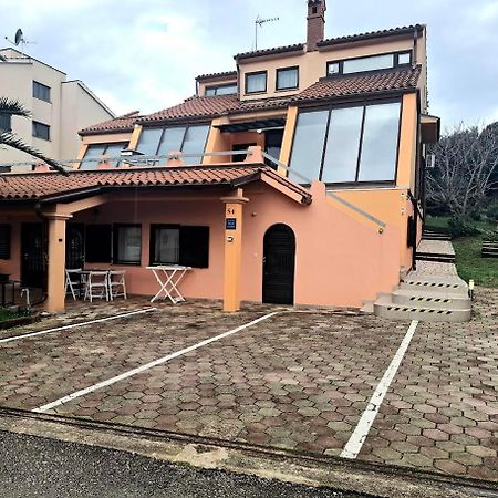 Apartmani Delas Pjescana Uvala Zewnętrze zdjęcie